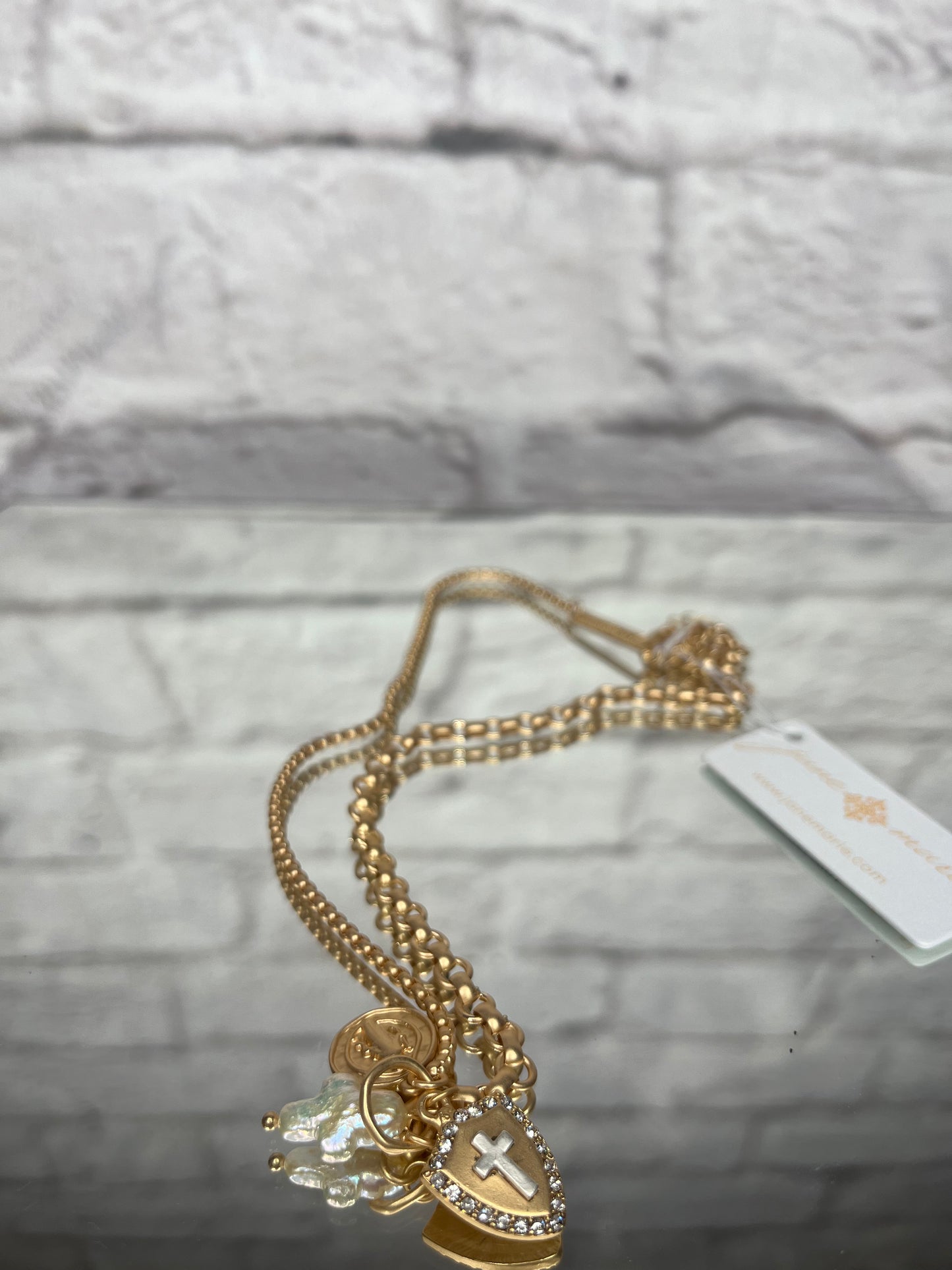 Gold Necklace w/ Pendant