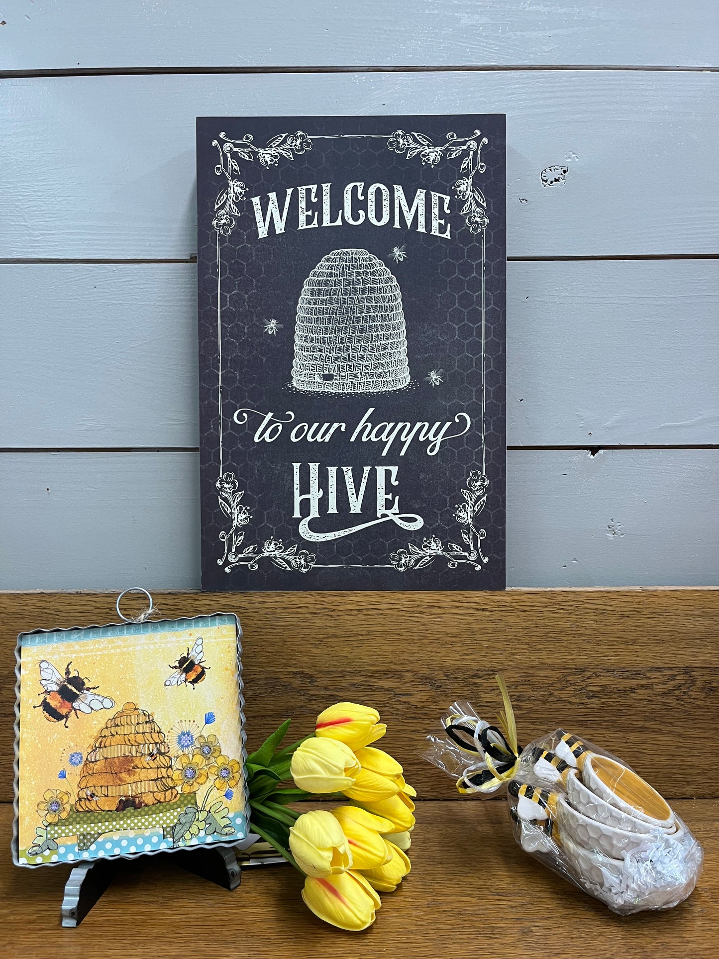 Happy Hive Sign
