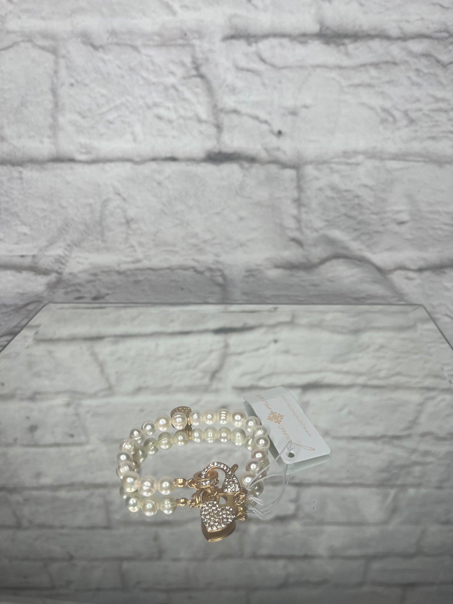 Golden Crystal Claw w/ Heart Bracelet